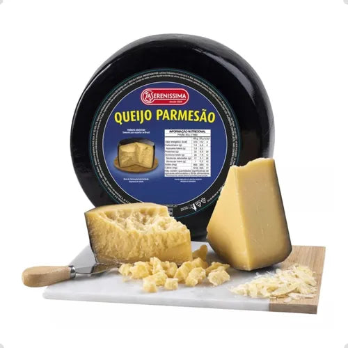 Queijo Parmesão Capa Preta Argentino 1Kg - La Sereníssima
